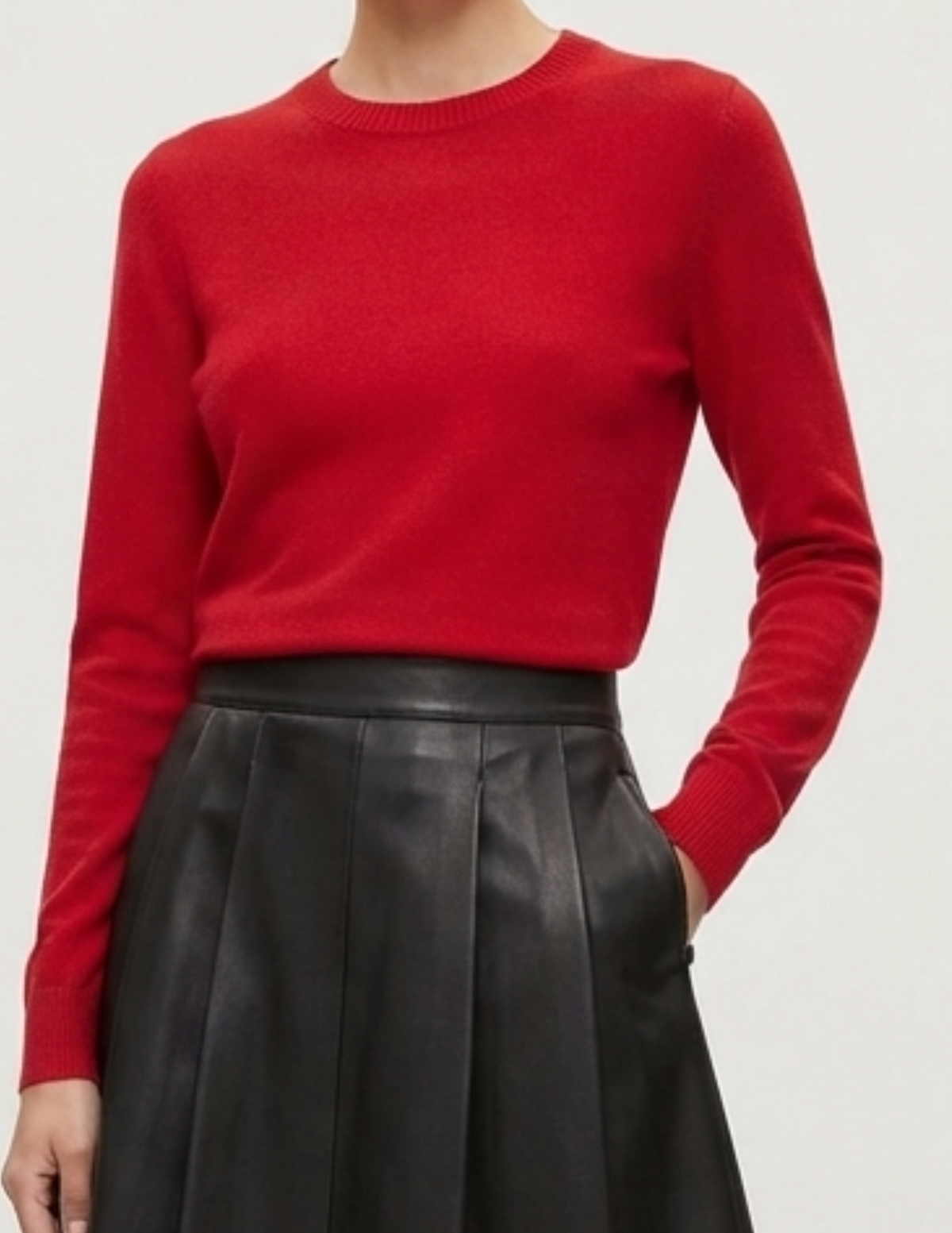 Blusa roja cuello redondo manga larga
