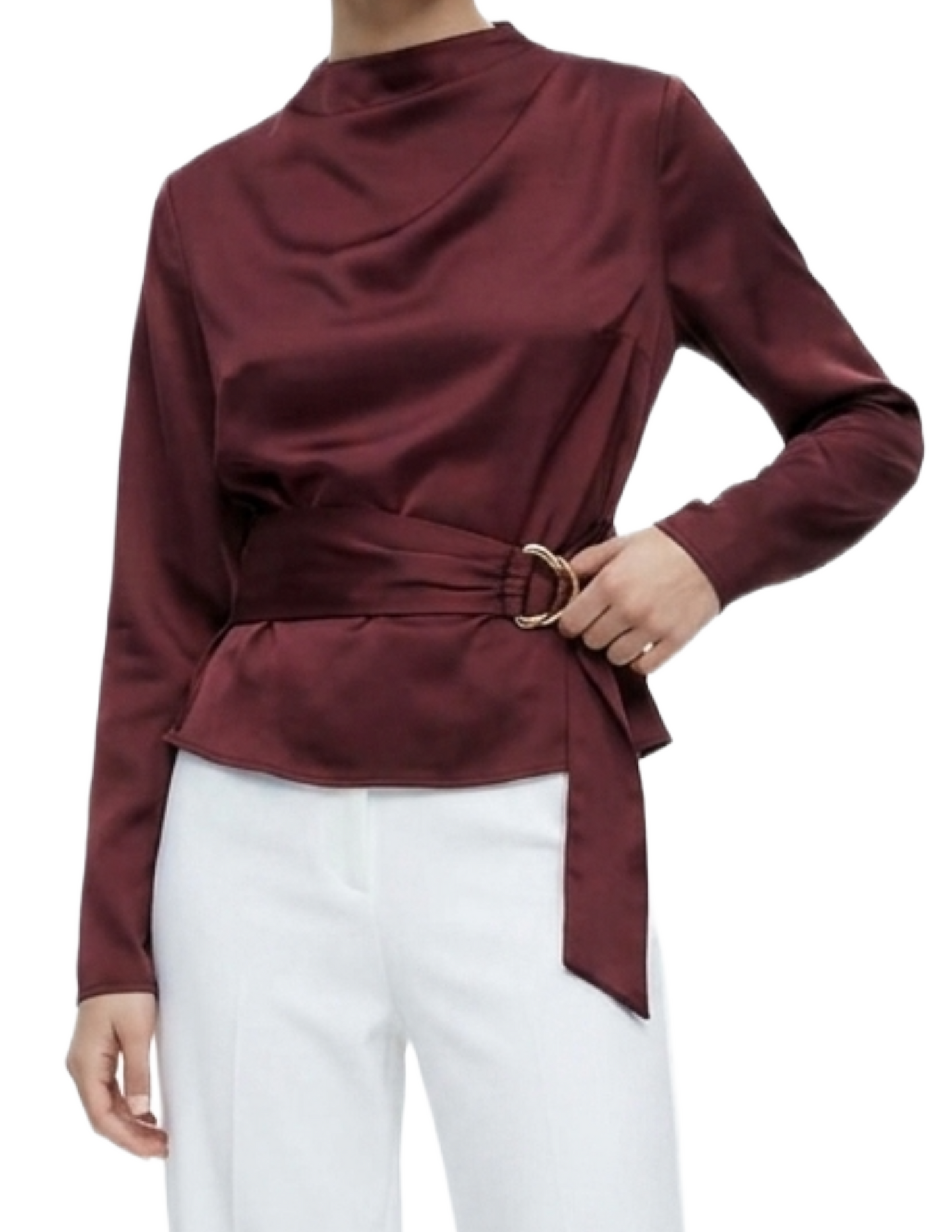 Blusa guinda cuello alto con medio cinto decorativo, cierre en espalda