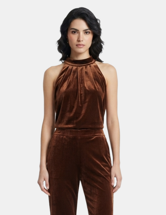 Conjunto de gamuza de blusa estilo halter con pantalón de gamuza