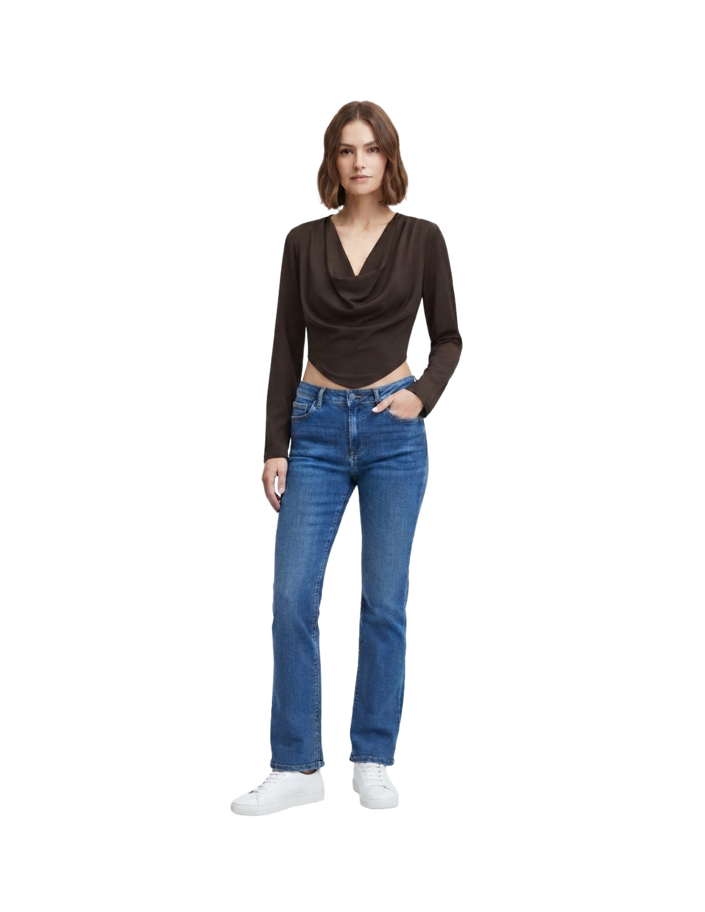 Blusa cafe satinada con cuello holgando manga larga plisados laterales