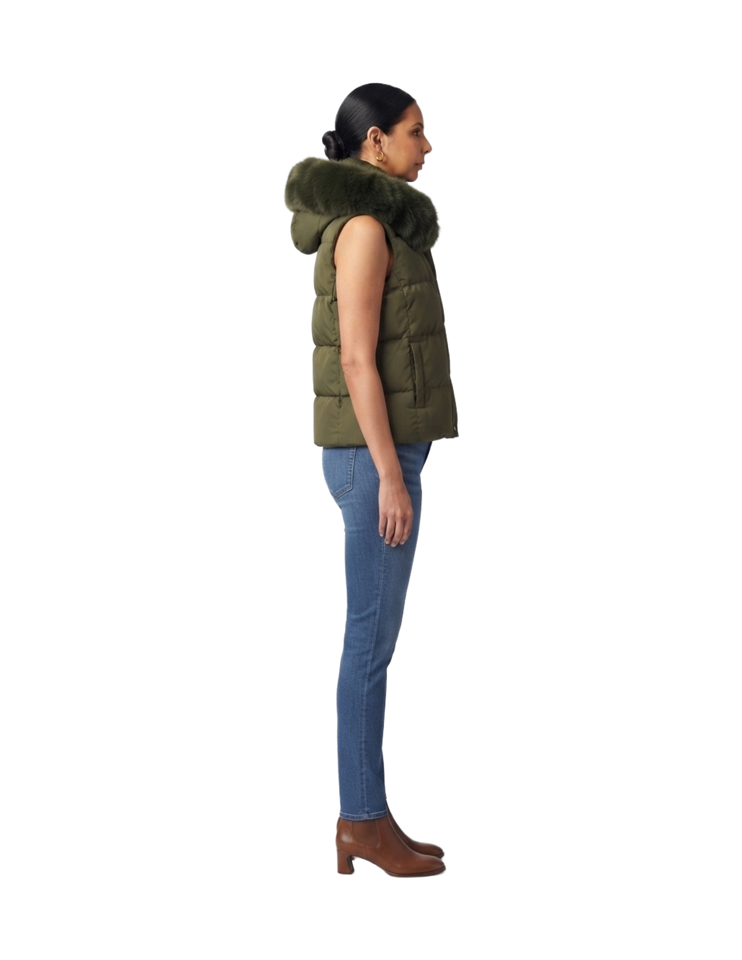 Chaleco capitoneado verde con gorro removible