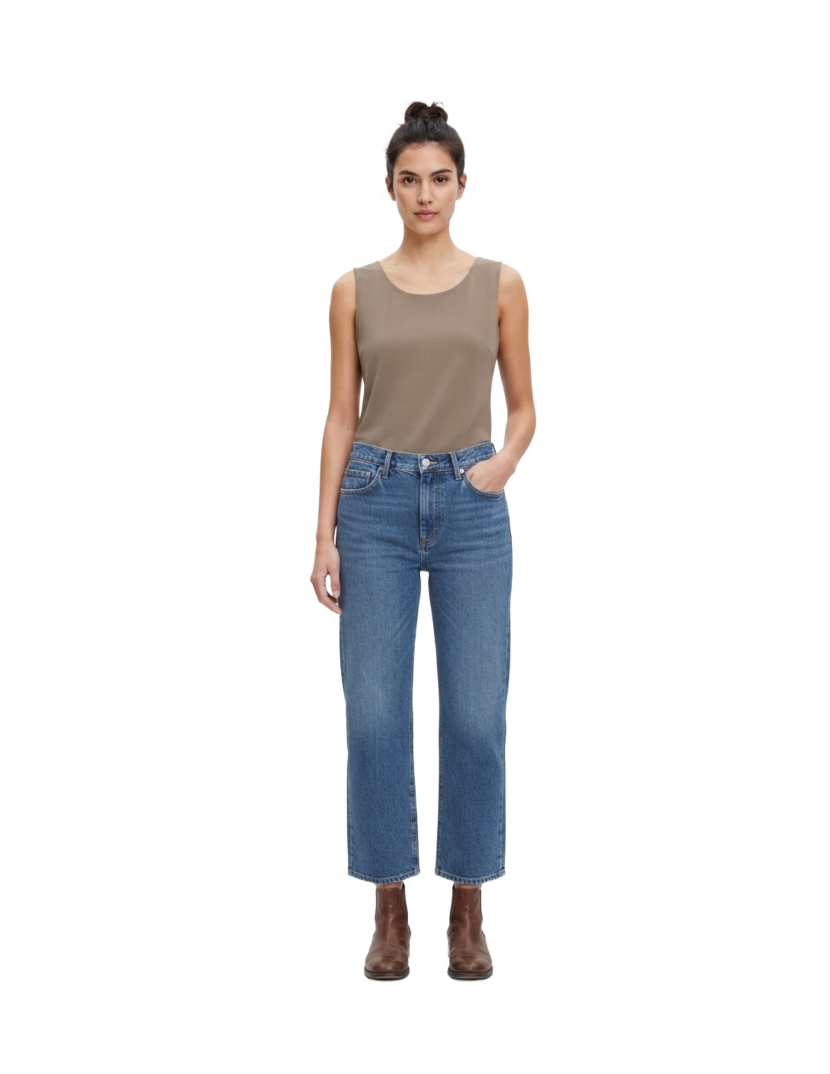 Blusa cafe cuello semi holgado sin mangas