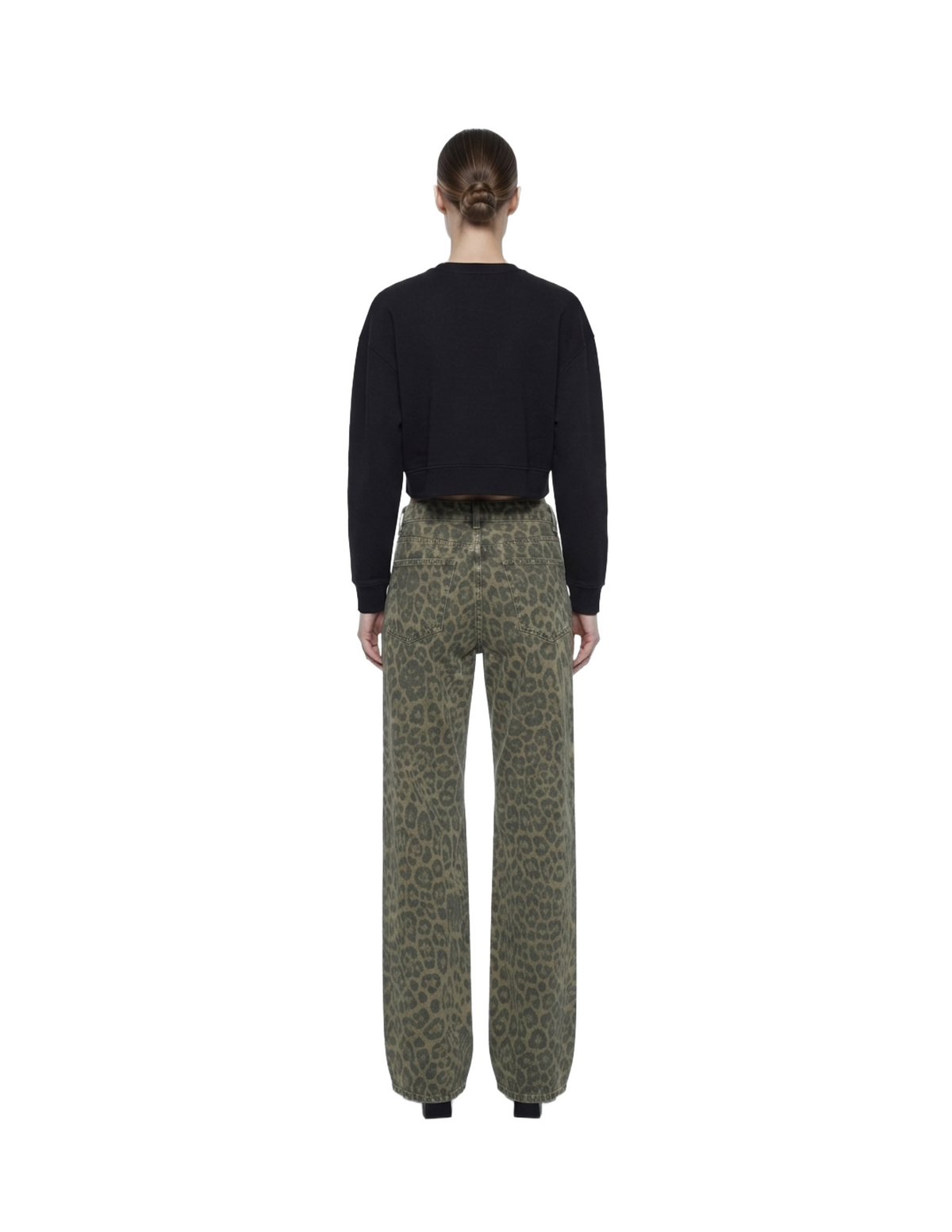 Pantalón animal print corte amplio con pretina y bolsas