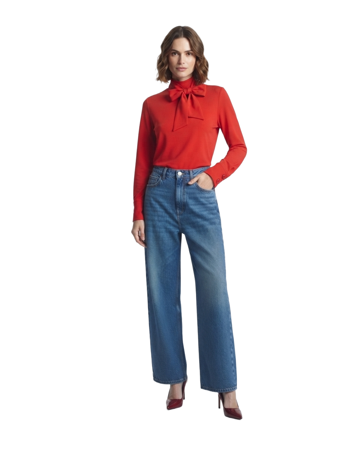 Blusa roja con amarre en el cuello con botones en manga