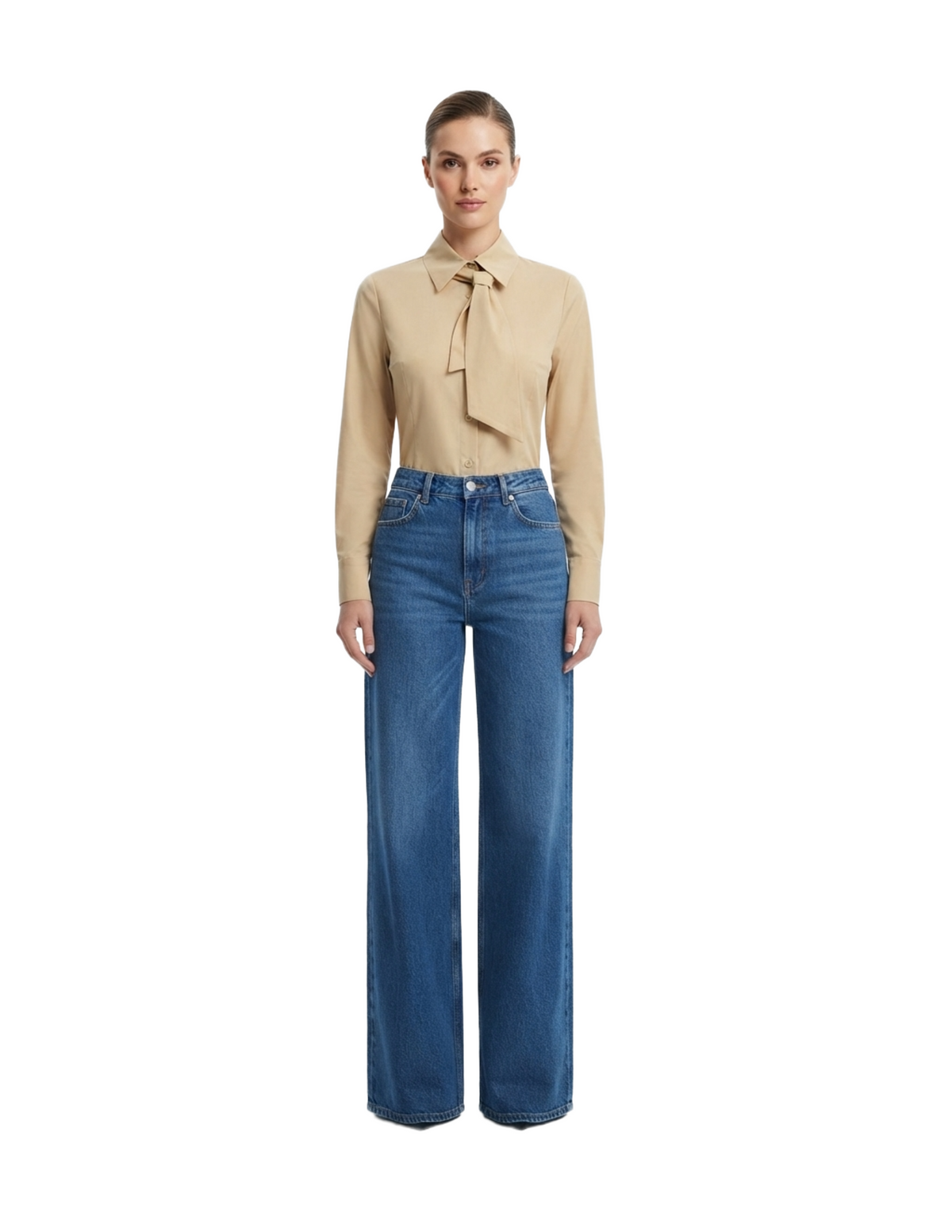 Blusa abotonada beige con corbata