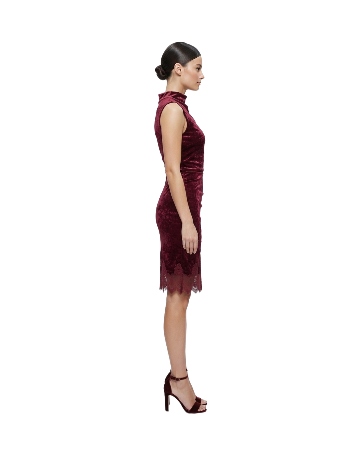 Vestido de gamuza con bastilla de encaje