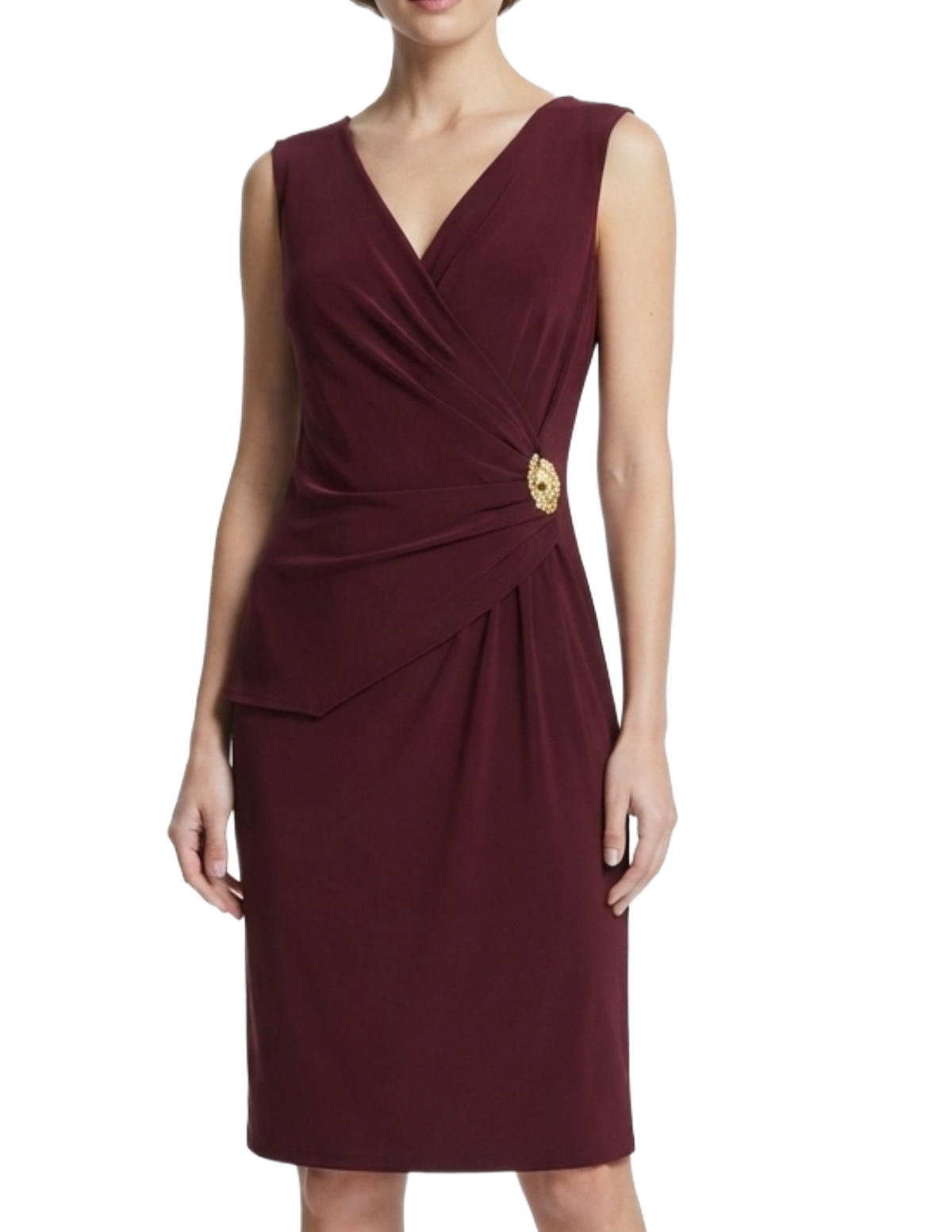 Vestido guinda cruzado con broche lateral