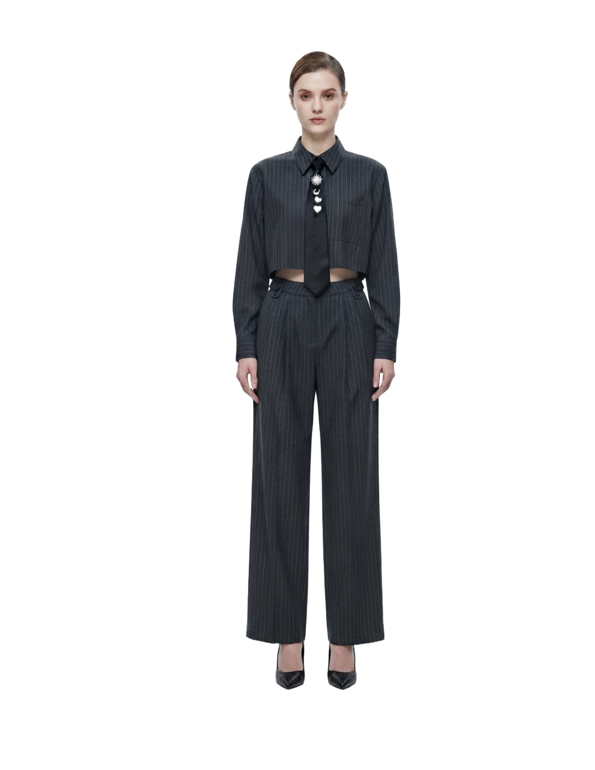 Conjunto de dos piezas gris rayado con corbata
