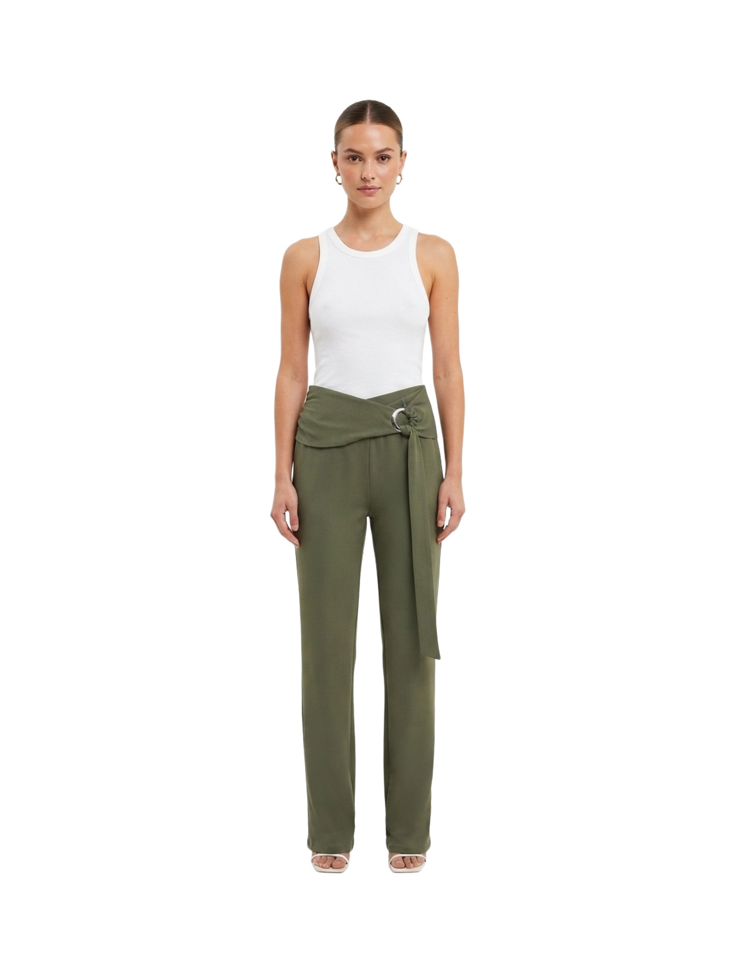 Pantalón verde con detalle de medio cinto lateral