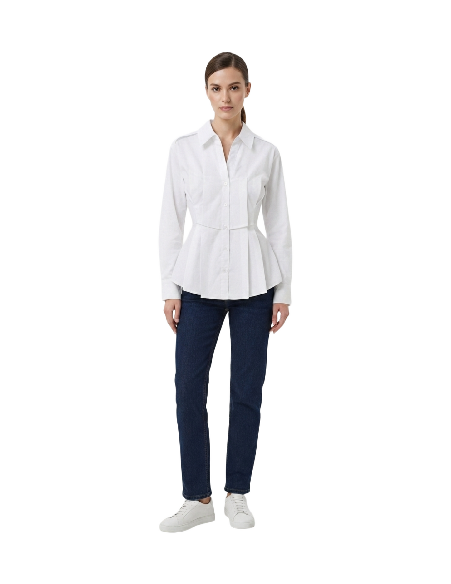 Blusa blanca abotonada con plisado en cintura