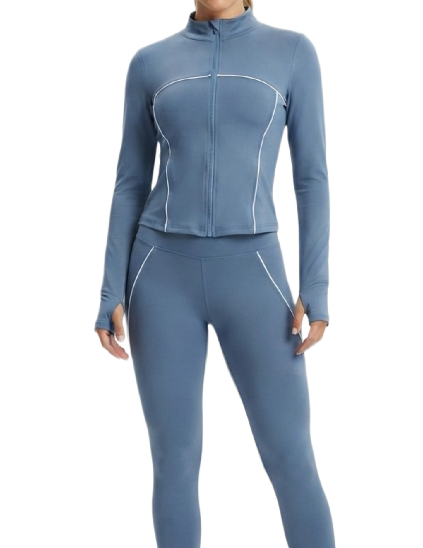 Conjunto deportivo gris con rayas deportivas