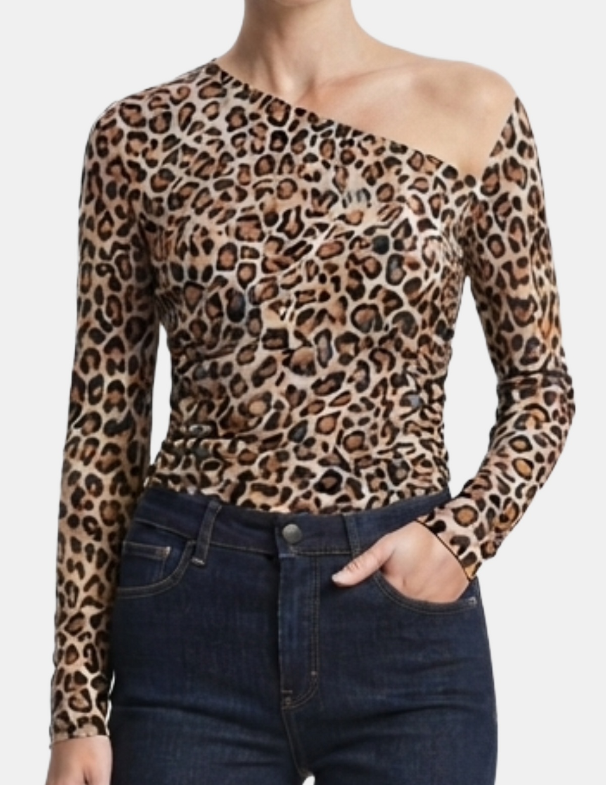 Blusa de animal print con abertura en hombro