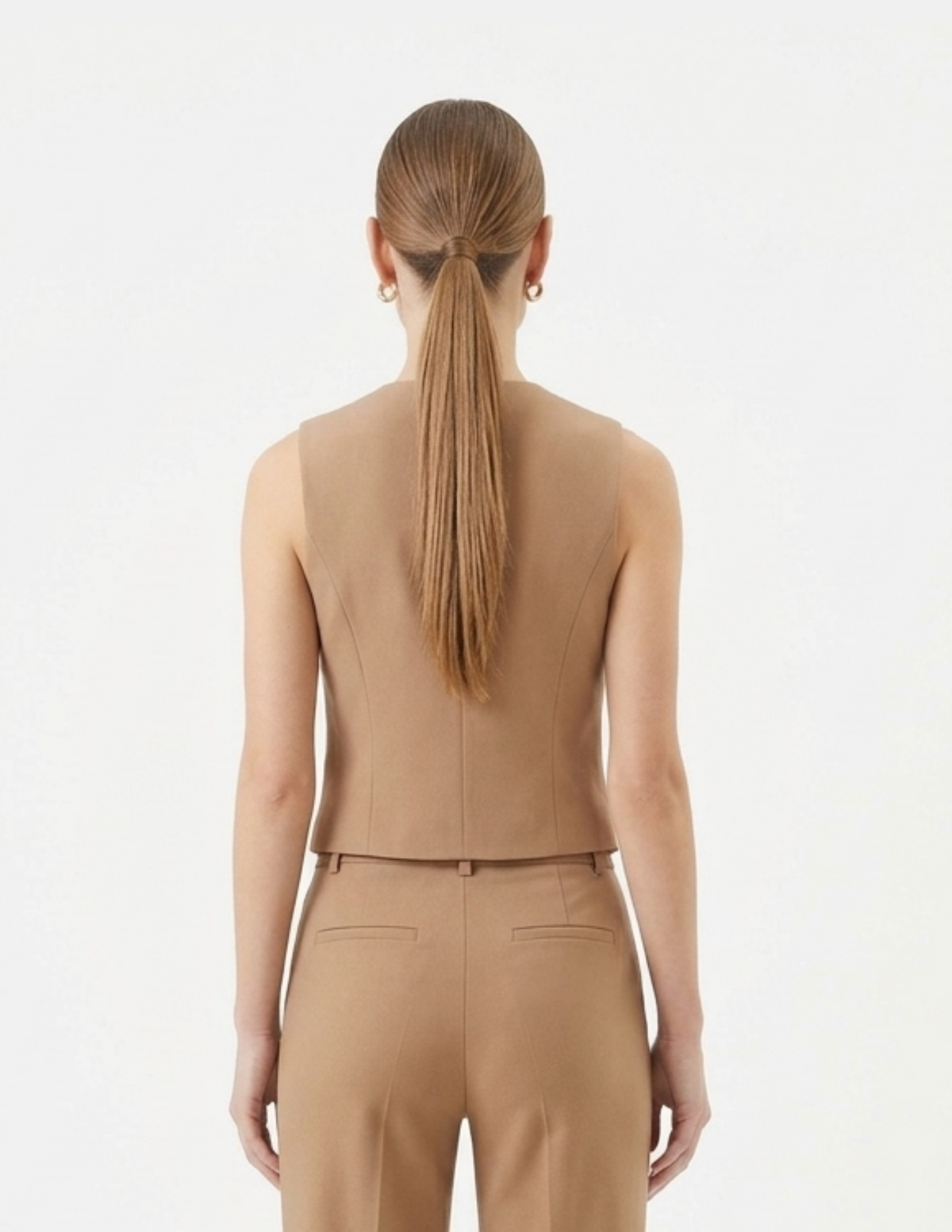 Conjunto de chaleco y pantalón de vestir cafe