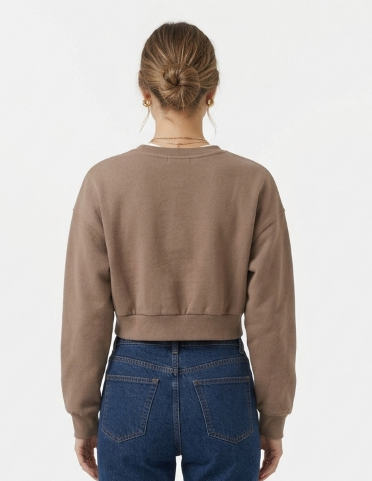 Sudadera cafe tipo crop top básica