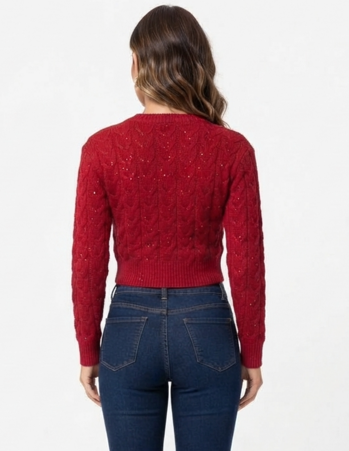 Suéter rojo con trenzas y detalle de brillos