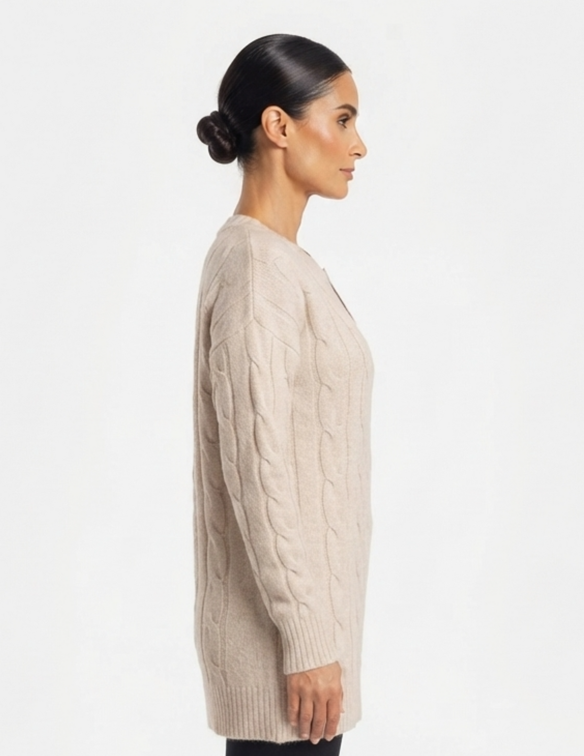 Sueter beige largo con efecto trenzado