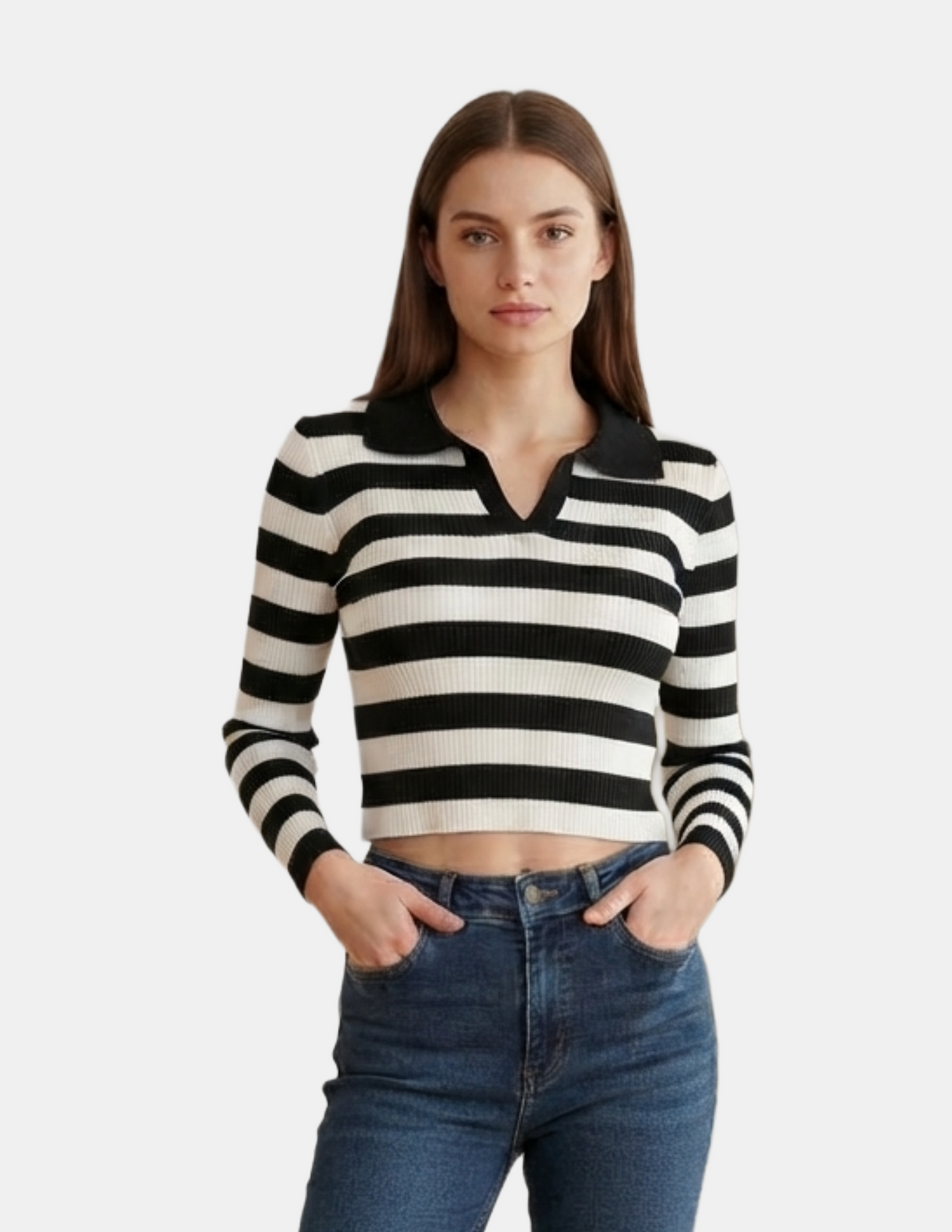 Suéter con rayas horizontales blancas y negras cuello estilo polo