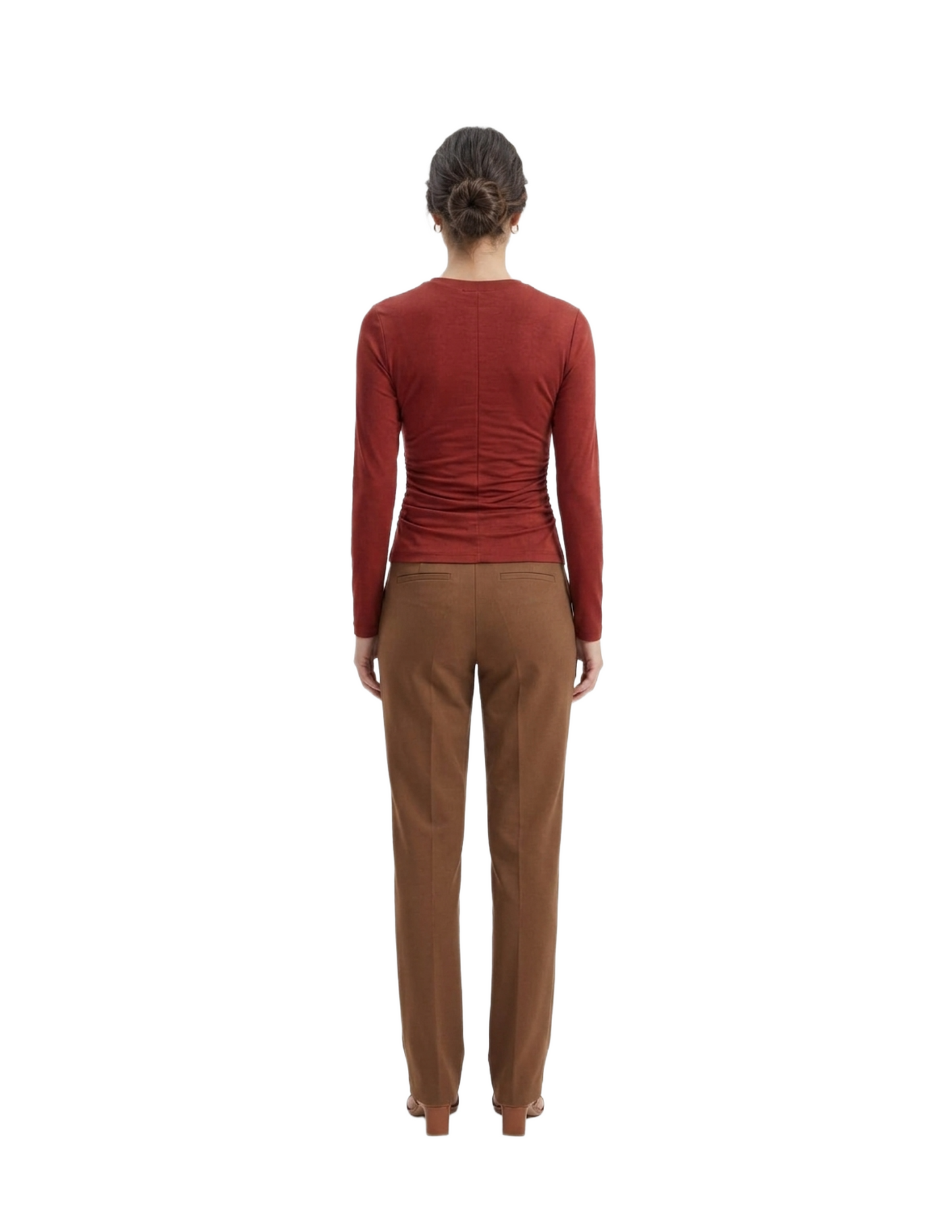 Blusa guinda con plisado en hombro manga larga