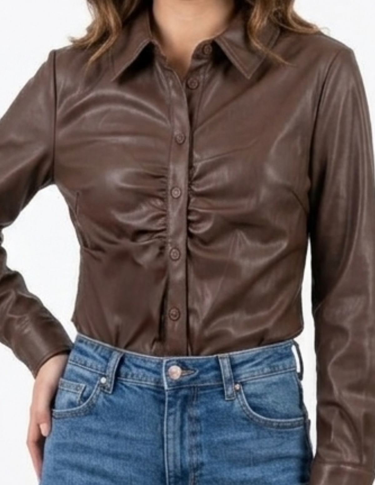 Blusa cafe plisado al centro abotonada