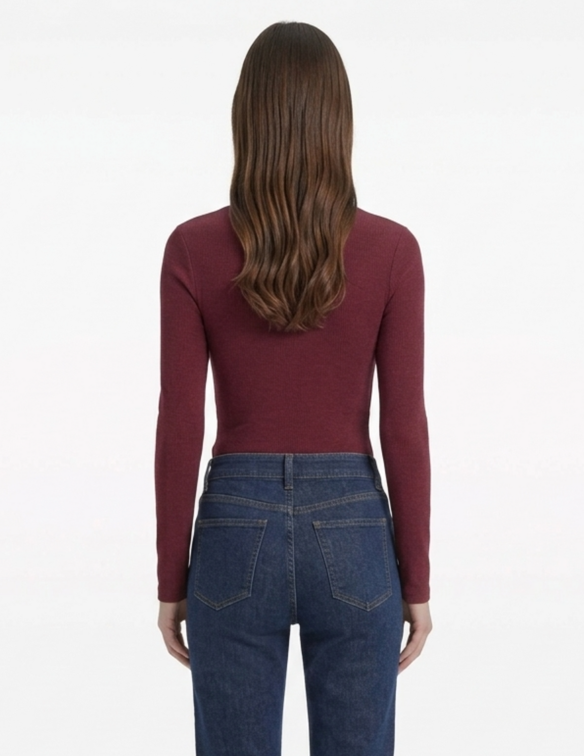 Blusa guinda con botón lateral de metal entallada