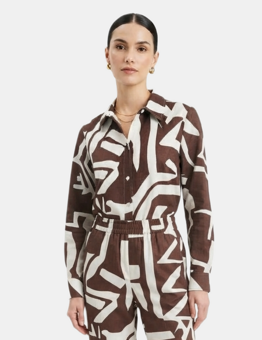 Conjunto de blusa y pantalón cafe marmoleado