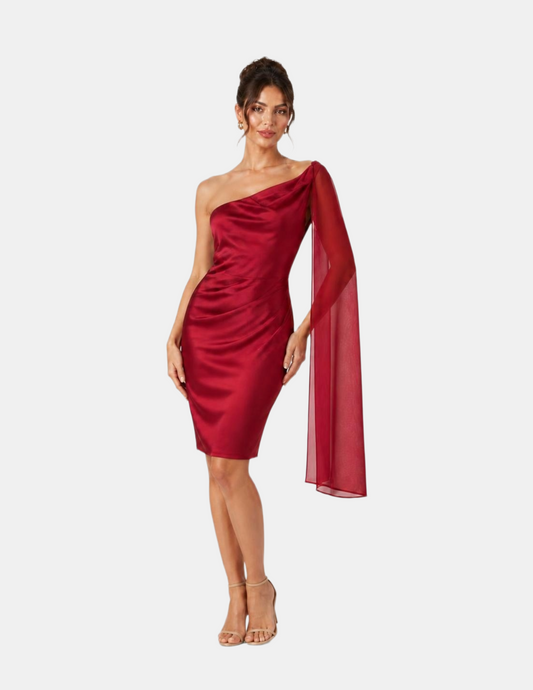 Vestido rojo corto con caída de mesh lateral tipo de noche
