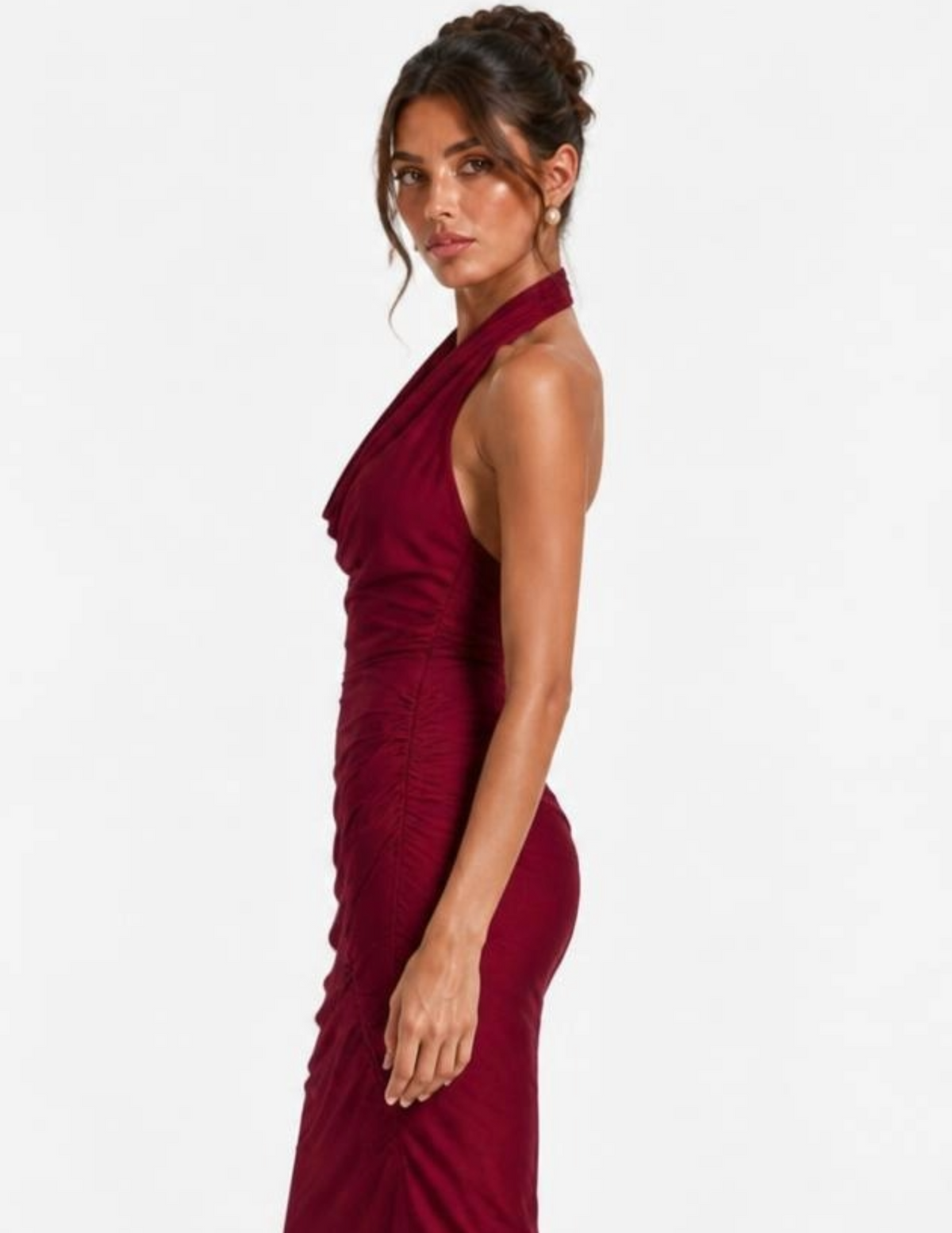 Vestido guinda con amarre al cuello estilo satinado