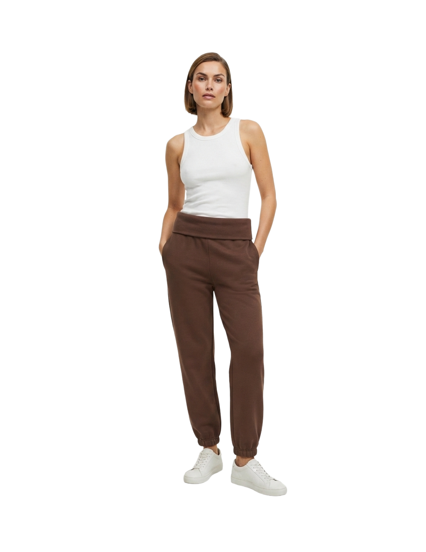 Pantalonera cafe con doblado en la cintura y elasticos en tobillos