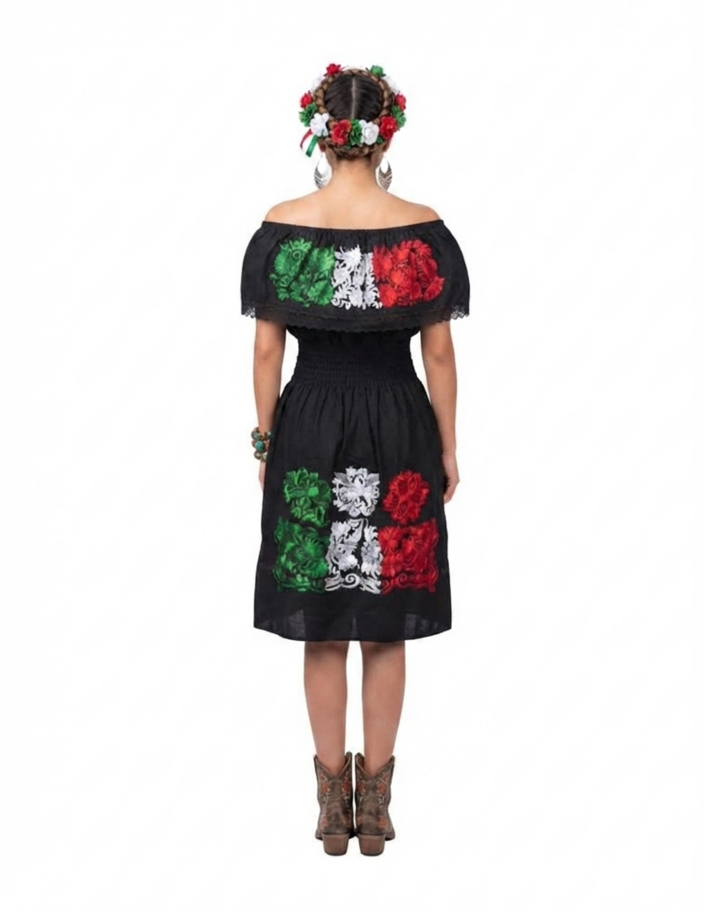 Vestido artesanal bordado con hombro descubierto