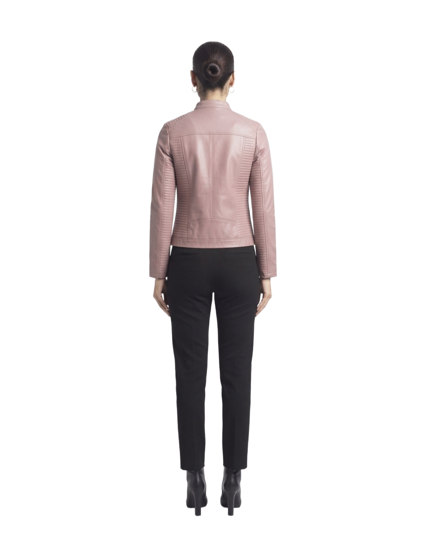 Chamarra de vinipiel rosa tipo biker