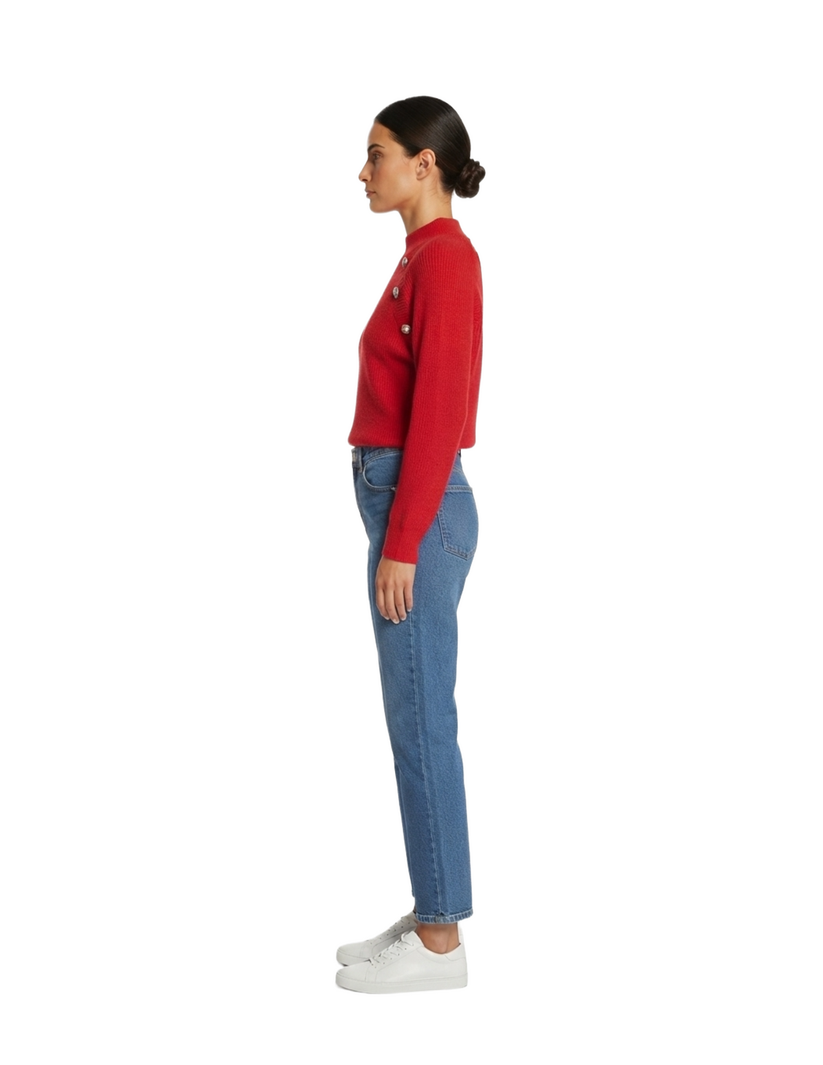 Sueter rojo cuello alto con botones decorativos