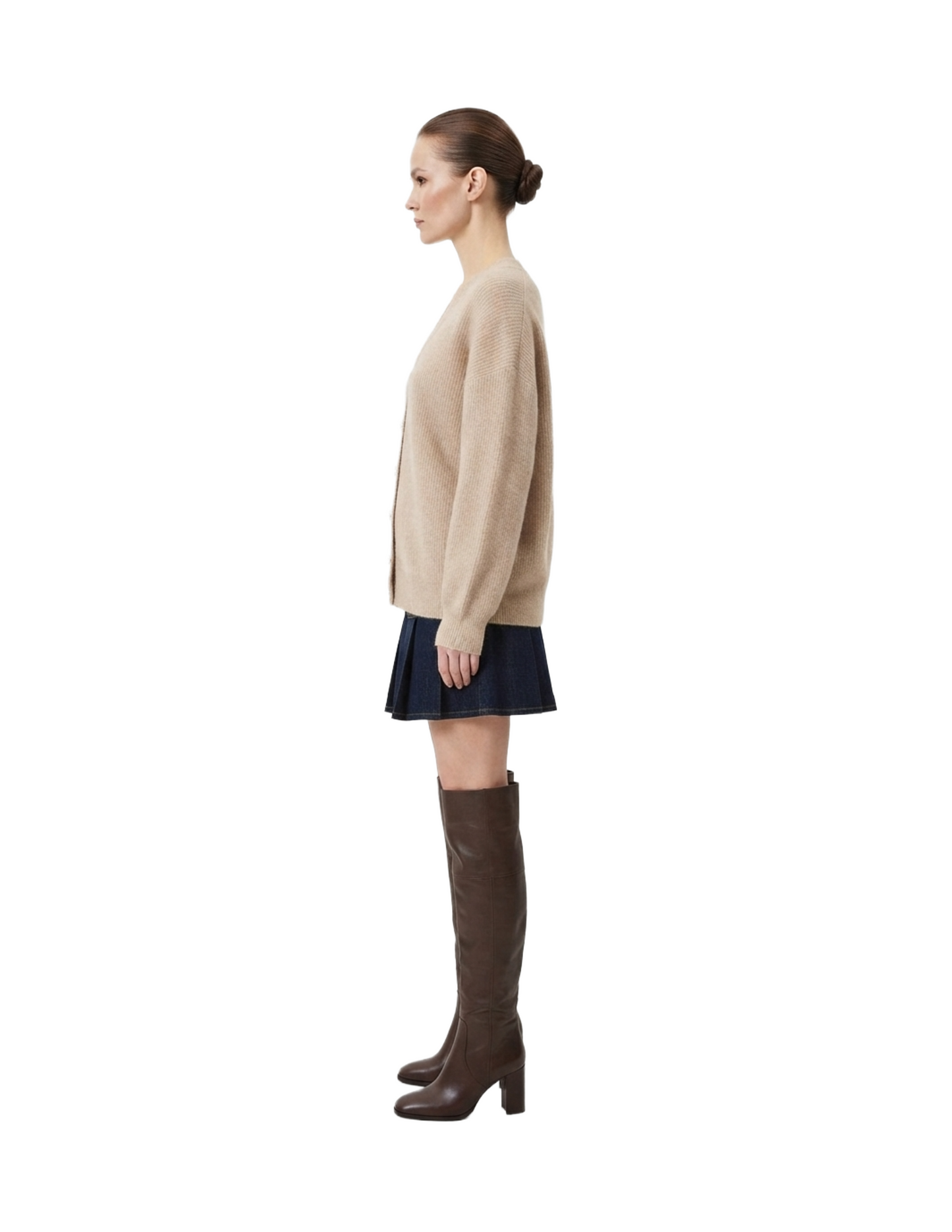 Suéter beige acanalado oversize abotonado