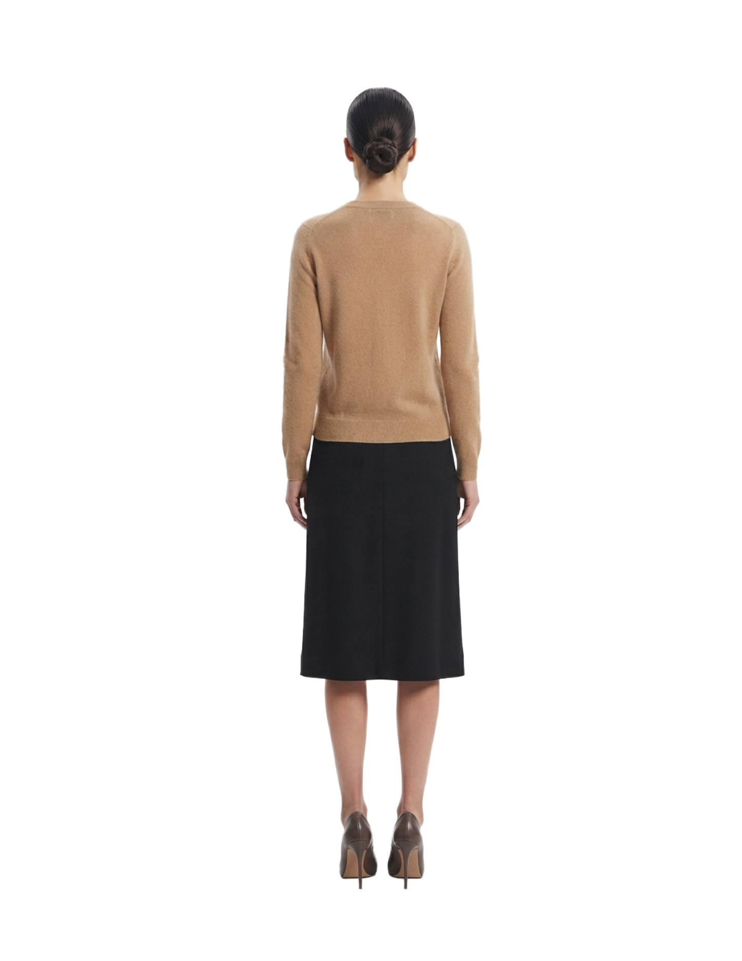 Suéter tipo cardigan en vertical fondo blanco