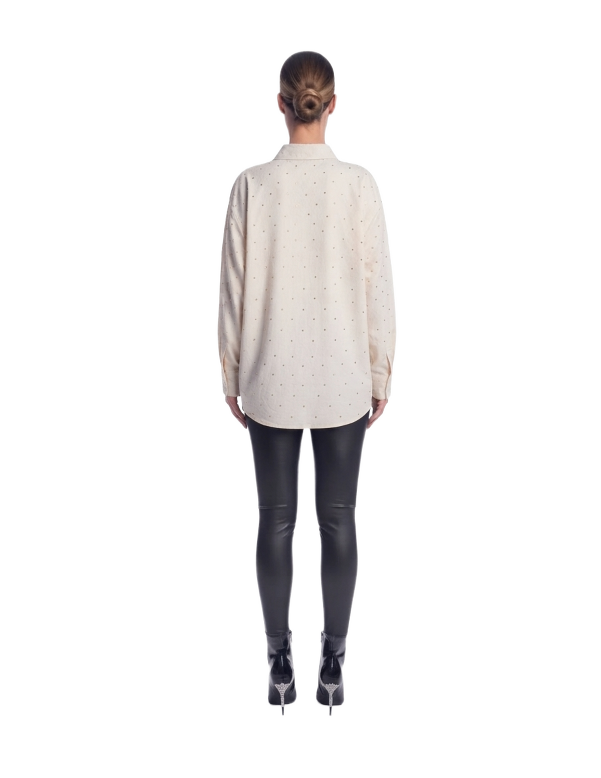 Blusa beige oversize con cristales