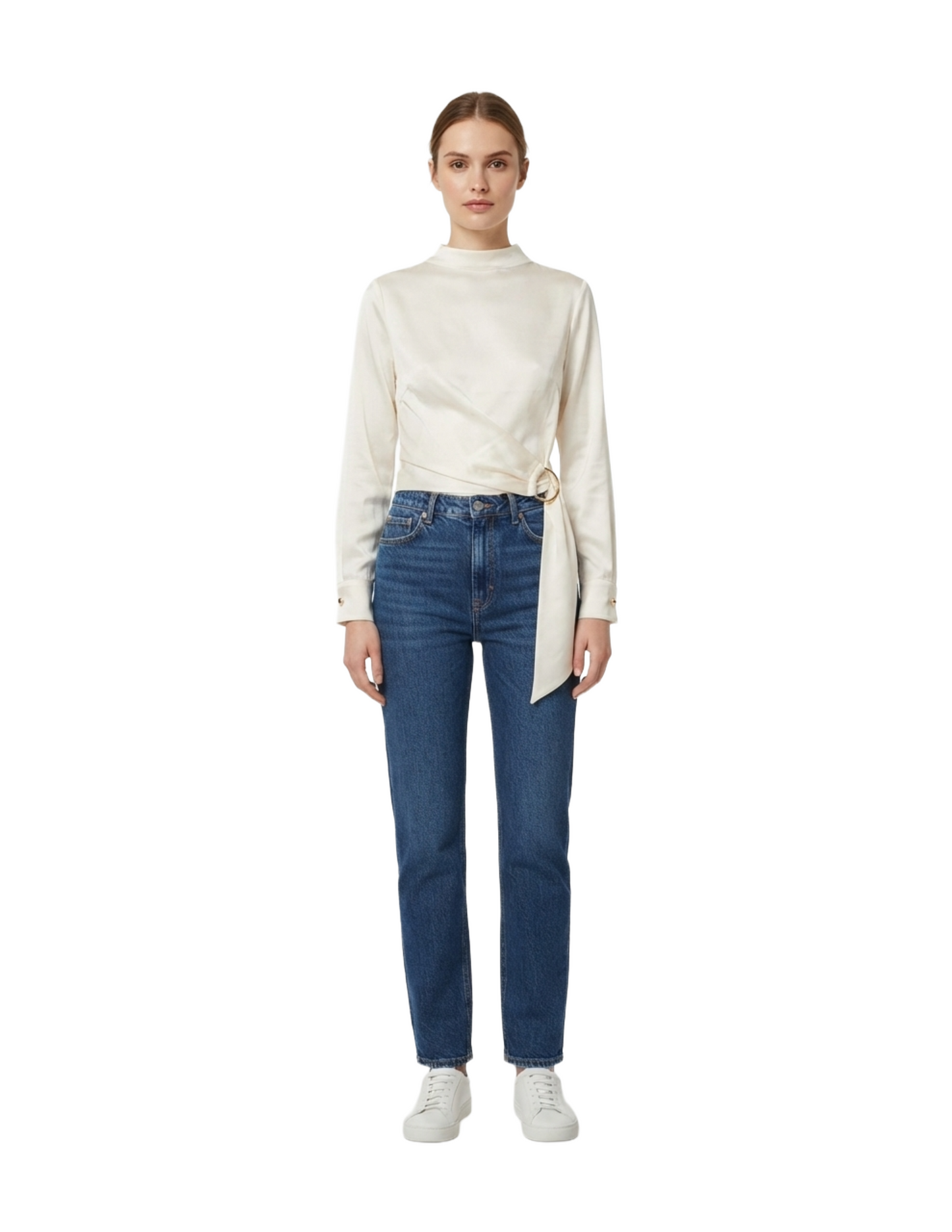 Blusa satinada de cuello alto con medio cinto