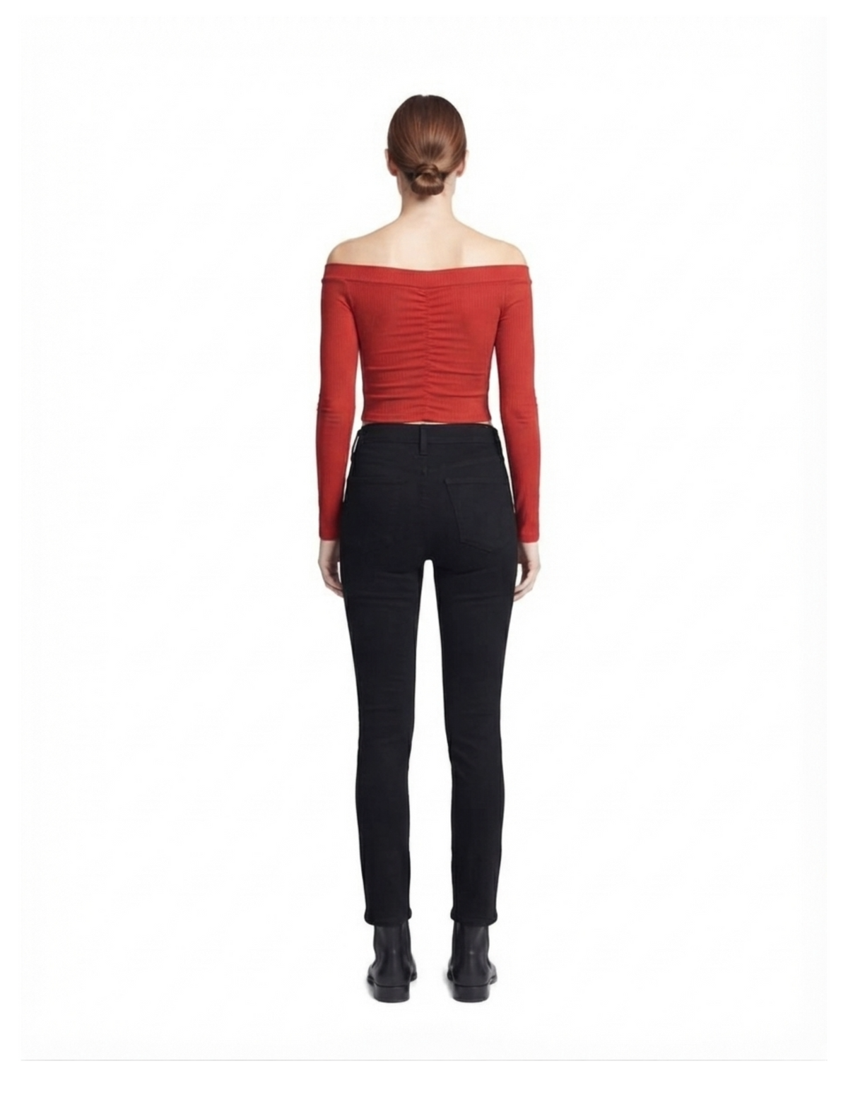Crop top caida al hombro manga larga
