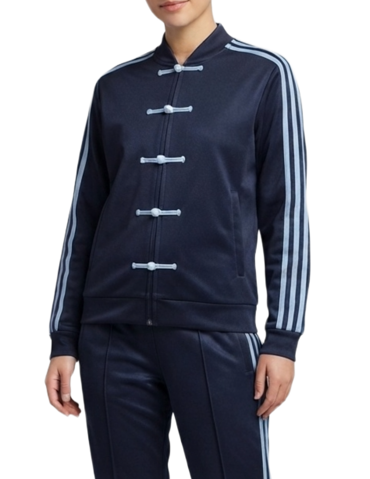 Conjunto deportivo con franjas estilo japones