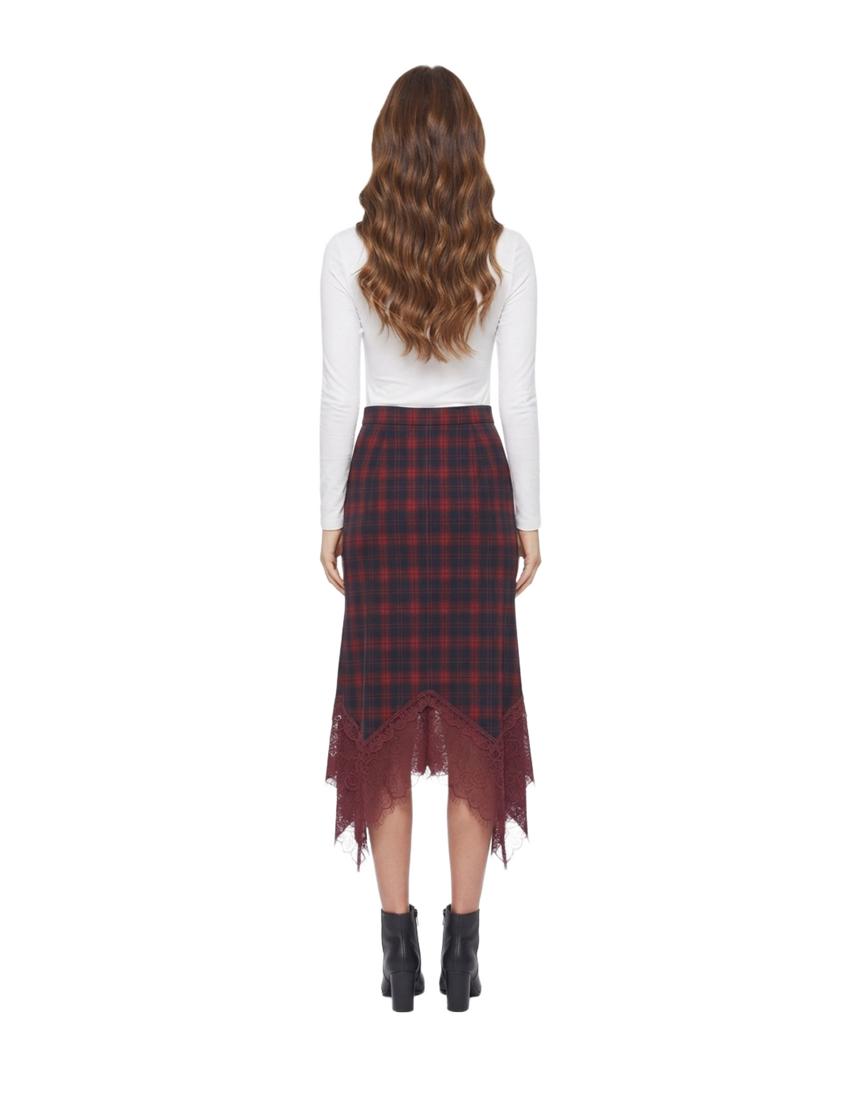 Falda cuadriculada estilo escocesa con encaje