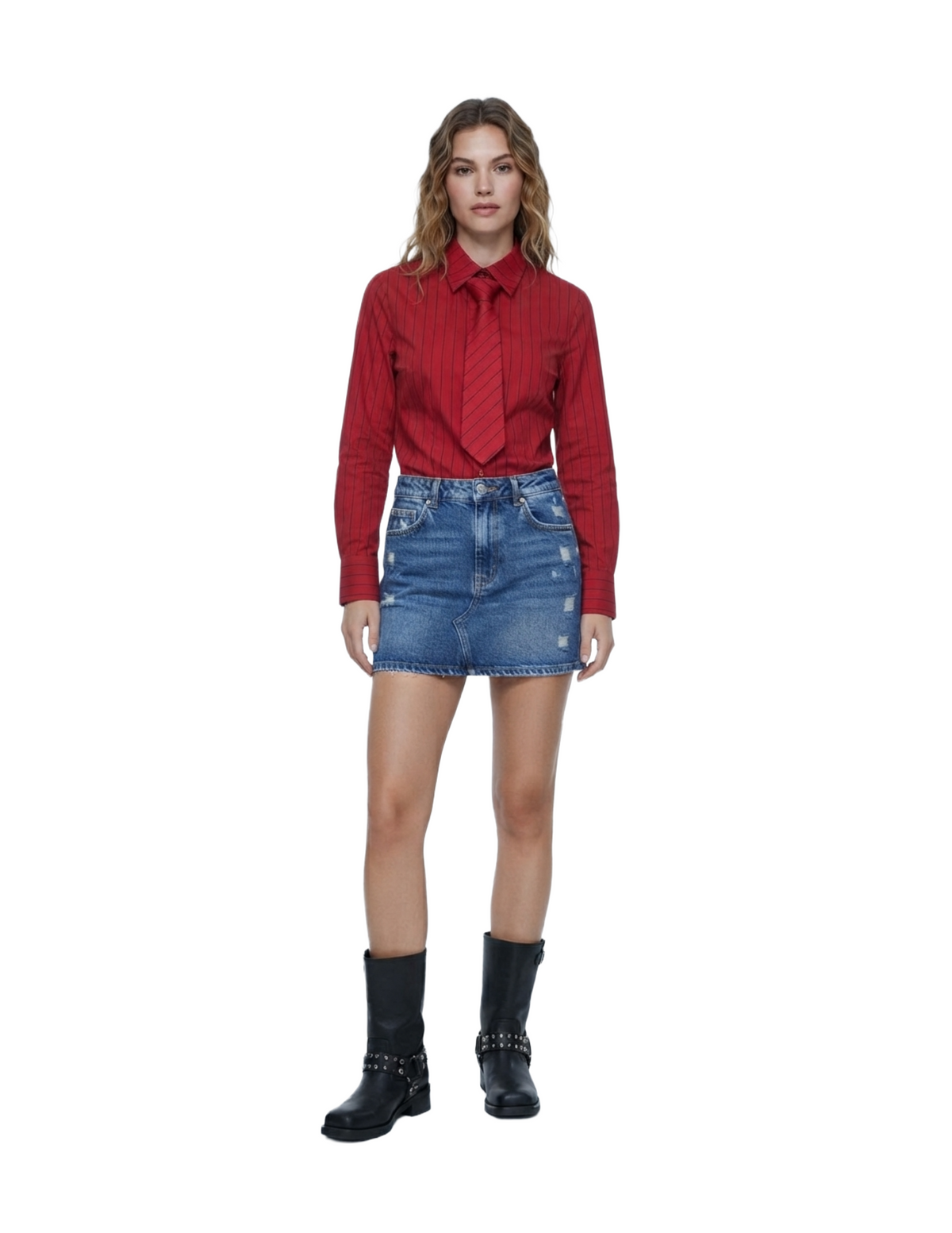 Blusa roja de rayas con corbata