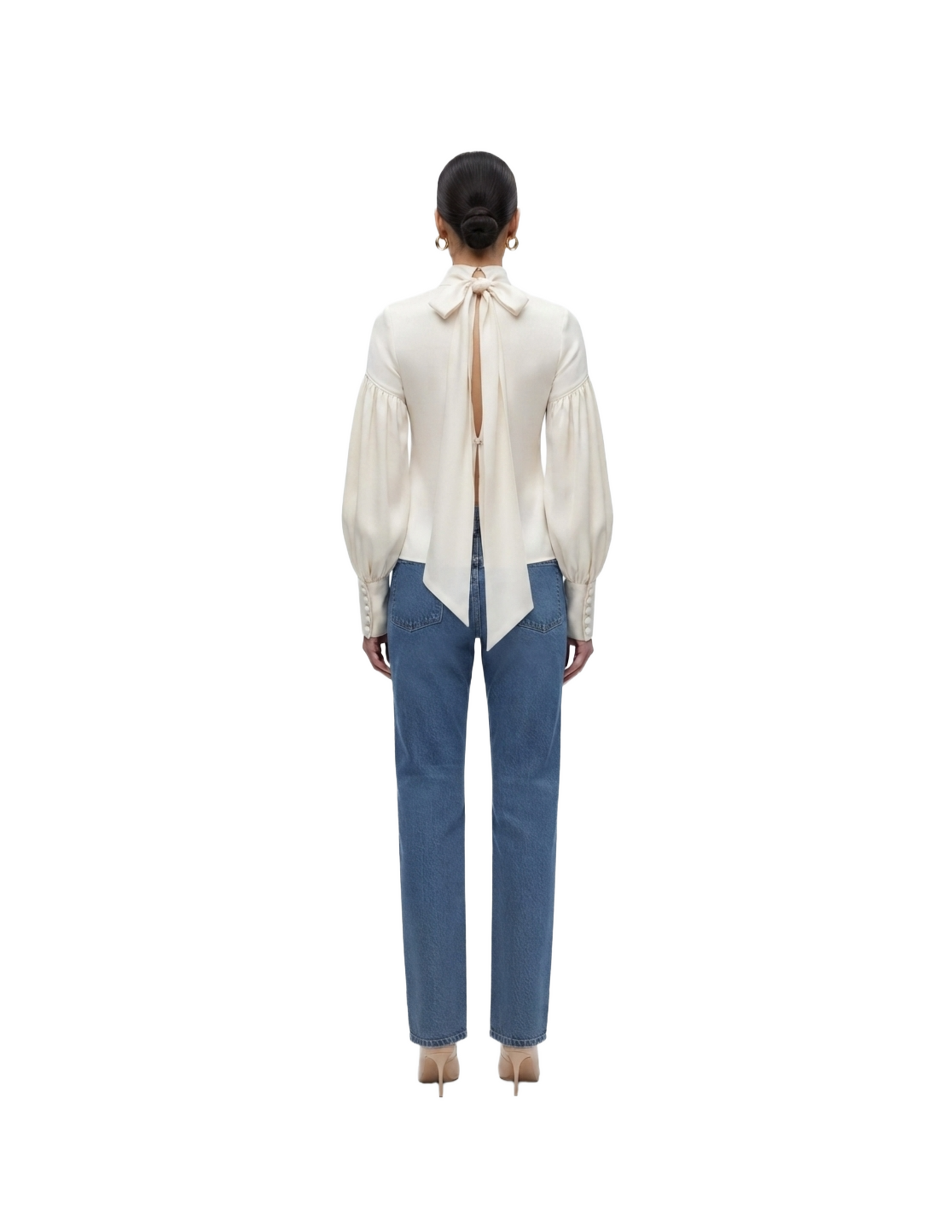 Blusa satinada con amarre en cuello, mangas abombadas