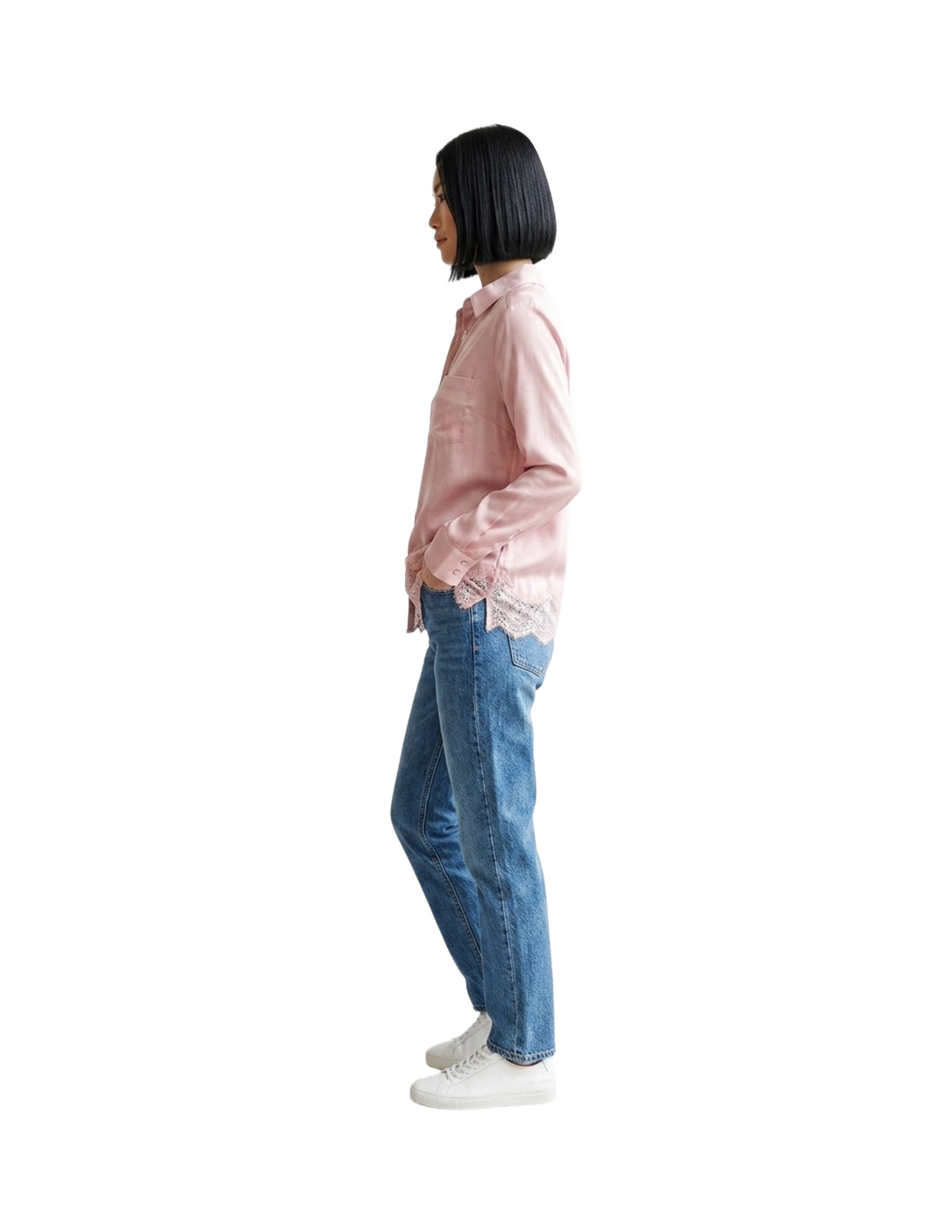 Blusa rosa abotonada con encaje en costura decorativo