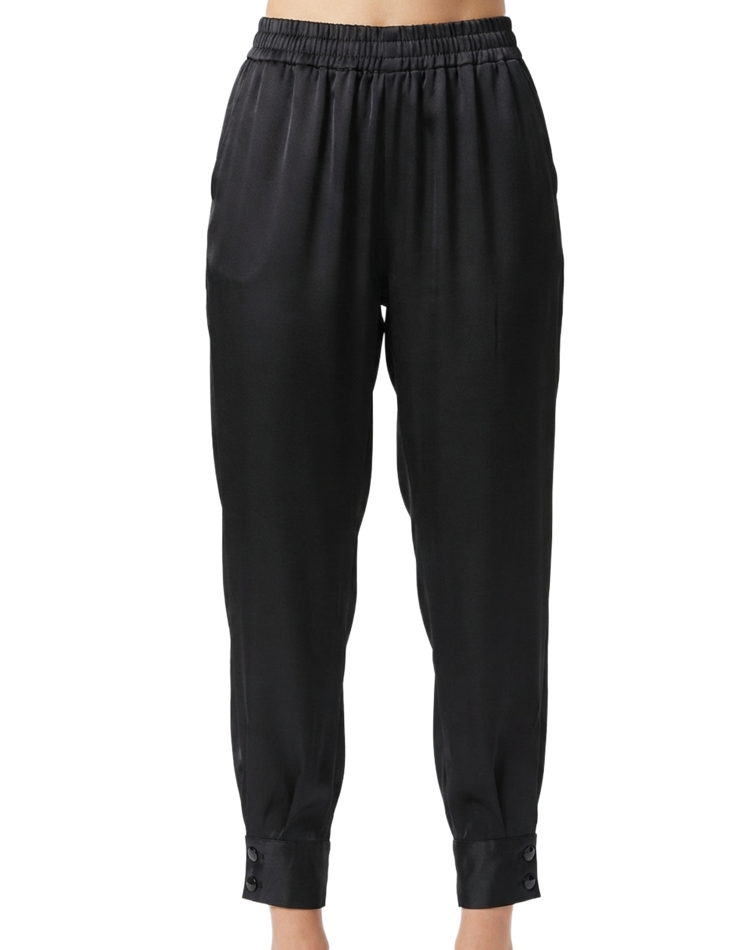 Pantalón negro con entalle en talones