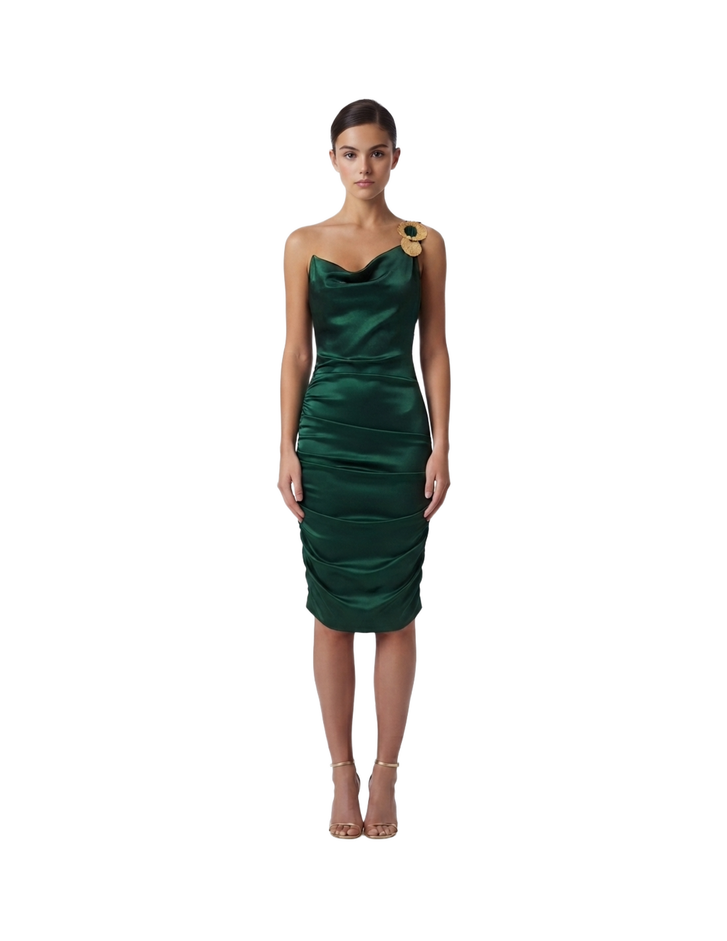 Vestido verde de un tirante con prendedor metálico