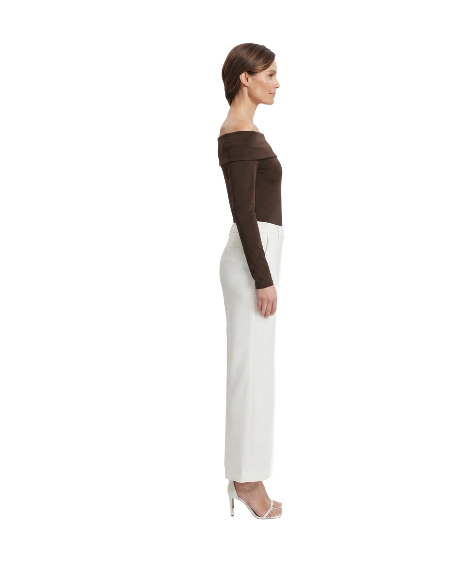 Blusa cafe con hombro descubierto