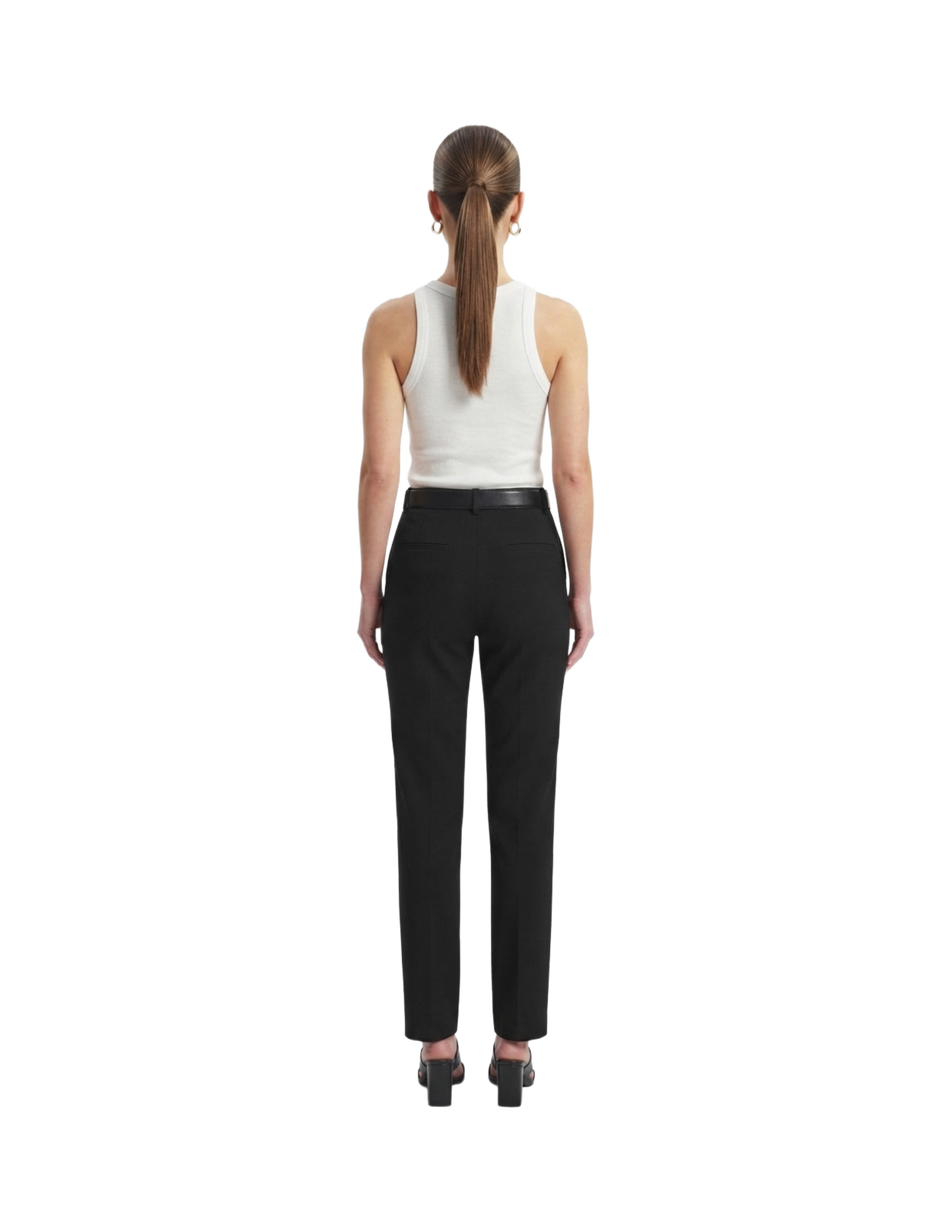 Pantalón de vestir negro con pinzas y cinturón