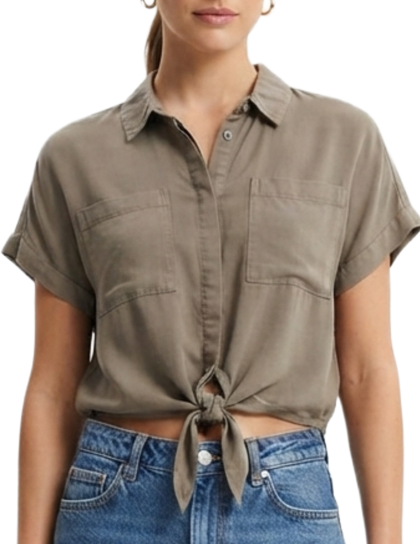 Blusa beige abotonada con amarre