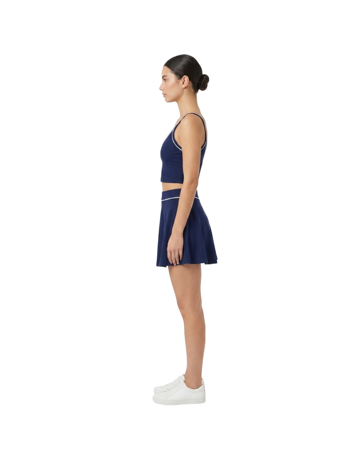 Conjunto deportivo azul de dos piezas