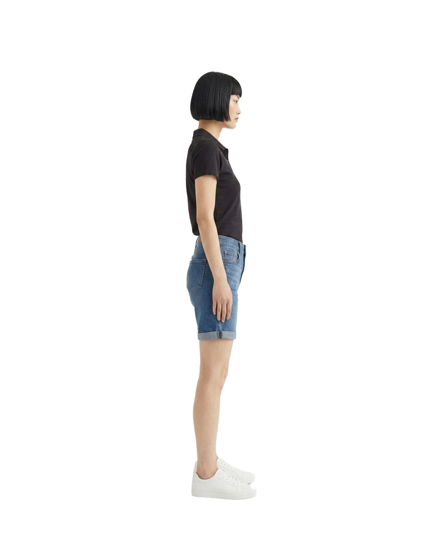 Blusa negra tipo polo