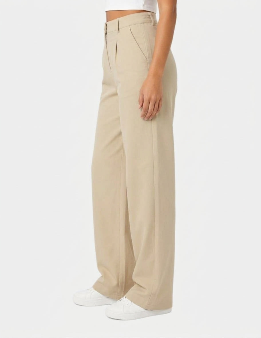 Pantalón beige con elástico en cintura