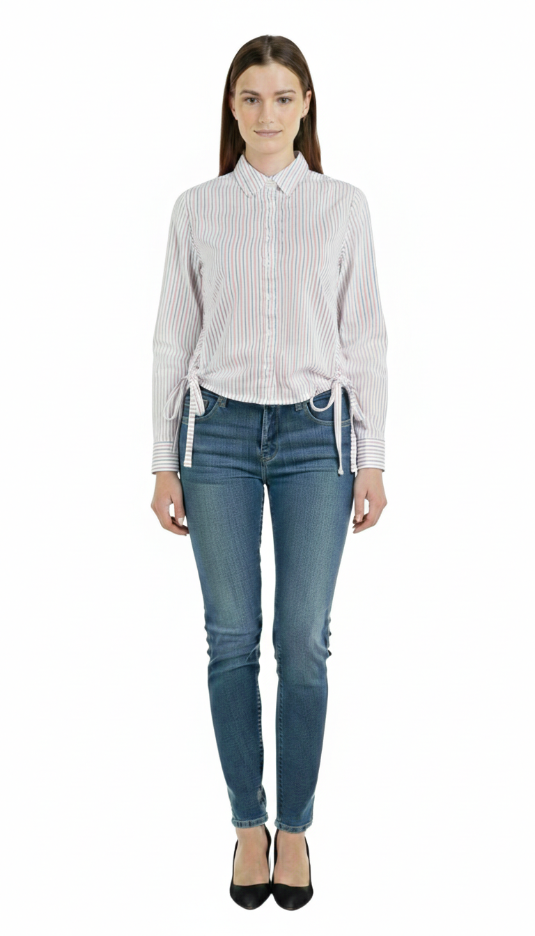 Blusa de rayas rosas y blancas abotonado con detalles laterales